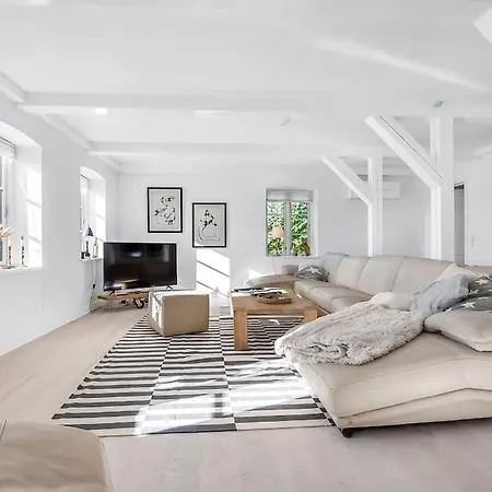 Idyllisk Bondehus Taet Pa Stranden Villa *