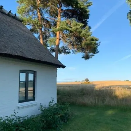 Idyllisk Bondehus Taet Pa Stranden Villa
